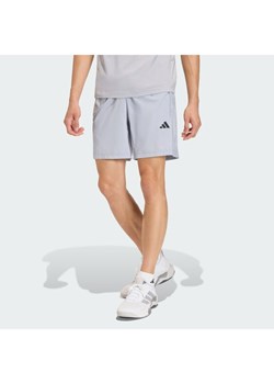 adidas Szorty sportowe Workout Essentials Base KC5287 Szary Regular Fit ze sklepu MODIVO w kategorii Spodenki męskie - zdjęcie 188985048