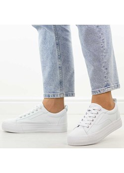 Białe trampki damskie American Club Lh114 ze sklepu suzana.pl w kategorii Trampki damskie - zdjęcie 188985257