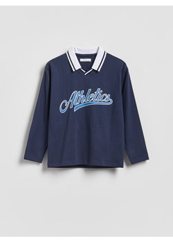Reserved - Longsleeve z kontrastowym kołnierzykiem - granatowy ze sklepu Reserved w kategorii Bluzy chłopięce - zdjęcie 188985685