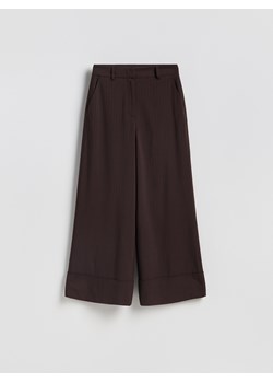 Reserved - Luźne spodnie - ciemnobrązowy ze sklepu Reserved w kategorii Spodnie damskie - zdjęcie 188986187
