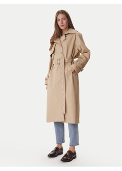 DKNY Trencz DJ6J6232 Beżowy Regular Fit ze sklepu MODIVO w kategorii Płaszcze damskie - zdjęcie 188999605