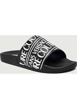 Versace Jeans Couture Klapki FONDO SLIDE DIS. SQ1 ze sklepu Gomez Fashion Store w kategorii Klapki męskie - zdjęcie 189003247