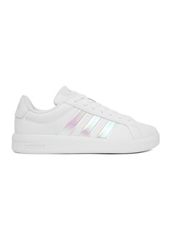Obuwie sportowe ADIDAS CEO-GRAND COURT 3.0 J JQ1978 ze sklepu ccc.eu w kategorii Buty sportowe dziecięce - zdjęcie 189003396