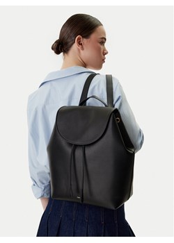 Calvin Klein Plecak Foil Logo Large Flap Backpack LV04F3505G Czarny ze sklepu MODIVO w kategorii Plecaki - zdjęcie 189004217