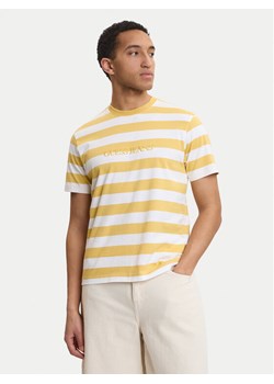 Guess Jeans T-Shirt M4YI84 K9XF1 Żółty Regular Fit ze sklepu MODIVO w kategorii T-shirty męskie - zdjęcie 189009288