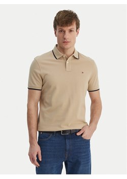 Tommy Hilfiger Polo Pique MW0MW42749 Beżowy Regular Fit ze sklepu MODIVO w kategorii T-shirty męskie - zdjęcie 189009309