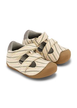 Bundgaard Skórzane półsandały "Petit Summer" w kolorze kremowym do chodzenia na boso ze sklepu Limango Polska w kategorii Sandały dziecięce - zdjęcie 189020317