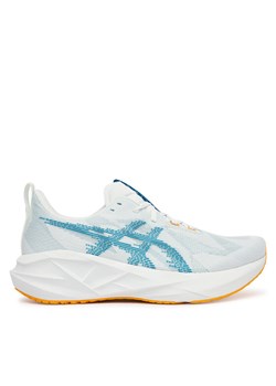 Asics Buty do biegania Novablast 5 1011B974 Błękitny ze sklepu MODIVO w kategorii Buty sportowe męskie - zdjęcie 189025937