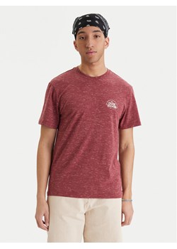 Quiksilver T-Shirt EQYKT04416 Bordowy Regular Fit ze sklepu MODIVO w kategorii T-shirty męskie - zdjęcie 189025957