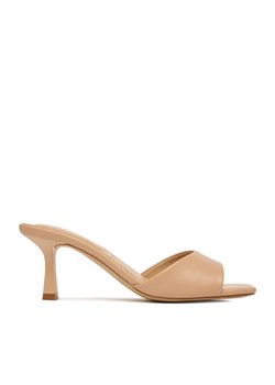 JENNY Klapki CEO-CD25-050 Beżowy ze sklepu MODIVO w kategorii Klapki damskie - zdjęcie 189028997