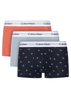 Calvin Klein Underwear Komplet bokserek LV00NB4389 Kolorowy ze sklepu MODIVO w kategorii Majtki męskie - zdjęcie 189029085