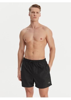 Calvin Klein Swimwear Szorty kąpielowe LV00N61045 Czarny Regular Fit ze sklepu MODIVO w kategorii Kąpielówki - zdjęcie 189038525