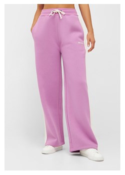 Bench Spodnie dresowe "Lotty" w kolorze lawendowo-białym ze sklepu Limango Polska w kategorii Spodnie damskie - zdjęcie 189052607