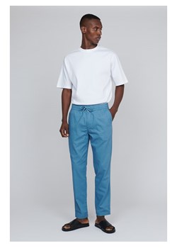 Matinique Spodnie chino w kolorze błękitnym ze sklepu Limango Polska w kategorii Spodnie męskie - zdjęcie 189055555