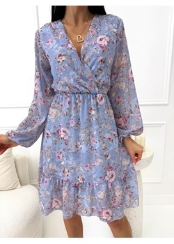 Błękitna Sukienka w Kwiaty z Kopertowym Dekoltem ze sklepu ModnaKiecka.pl w kategorii Sukienki - zdjęcie 189058167