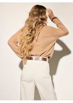 Mohito - Beżowy sweter z wełną i moherem - beżowy ze sklepu Mohito w kategorii Swetry damskie - zdjęcie 189058267