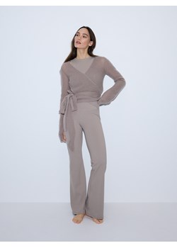 Reserved - Spodnie flare - beżowy ze sklepu Reserved w kategorii Spodnie damskie - zdjęcie 189058527