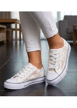 Ażurowe białe trampki dziewczęce /F7-2 17559 T141/ ze sklepu Pantofelek24.pl w kategorii Trampki dziecięce - zdjęcie 189059069
