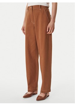 Guess Jeansy W6GB10 W1805 Brązowy Relaxed Fit ze sklepu MODIVO w kategorii Jeansy damskie - zdjęcie 189060515