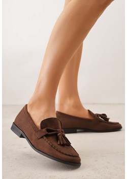 Brązowe Mokasyny z Imitacji Zamszu Zdobione Frędzlami i Kokardą Edania ze sklepu born2be.pl w kategorii Mokasyny damskie - zdjęcie 189063018