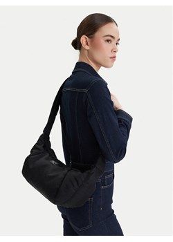 Torebka Guess Jeans W6RZ15 WK512 Czarny ze sklepu eobuwie.pl w kategorii Listonoszki - zdjęcie 189065436