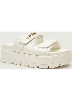 Guess Klapki FAXON ze sklepu Gomez Fashion Store w kategorii Klapki damskie - zdjęcie 189075685