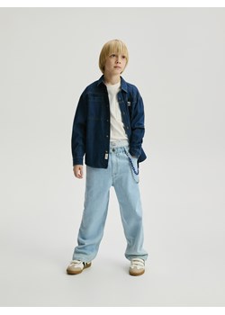 Reserved - Jeansy baggy z łańcuchem - niebieski ze sklepu Reserved w kategorii Spodnie chłopięce - zdjęcie 189077759