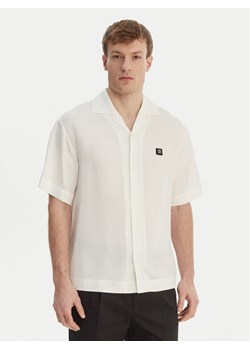 HUGO Koszula Espino 50560593 Écru Oversize ze sklepu MODIVO w kategorii Koszule męskie - zdjęcie 189079277