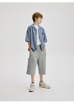 Reserved - Bawełniane szorty - jasnoszary ze sklepu Reserved w kategorii Spodnie chłopięce - zdjęcie 189081369