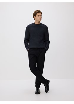 Reserved - Spodnie chino slim z paskiem - czarny ze sklepu Reserved w kategorii Spodnie męskie - zdjęcie 189081555