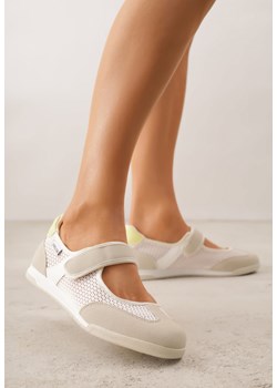 Beżowe Tenisówki w Stylu Balerinek z Napisem Emitanela ze sklepu born2be.pl w kategorii Balerinki - zdjęcie 189083817