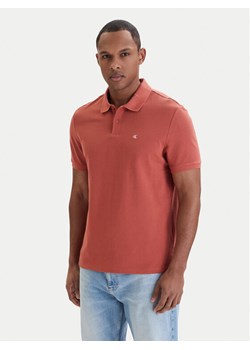 Calvin Klein Jeans Polo LV040EM269 Brązowy Regular Fit ze sklepu MODIVO w kategorii T-shirty męskie - zdjęcie 189099158
