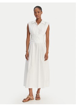Guess Sukienka codzienna W6GKA0 W2353 Biały Regular Fit ze sklepu MODIVO w kategorii Sukienki - zdjęcie 189101939