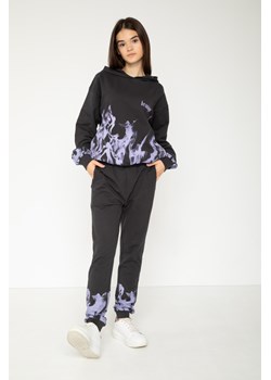 Czarne spodnie dresowe z nadrukiem, Rozmiar - 140, Kolor - Czarny ze sklepu REPORTER w kategorii Spodnie dziewczęce - zdjęcie 189105775