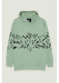 Zielona bluza dresowa z kapturem i nadrukiem, Kolor - Zielony, Rozmiar - 188 ze sklepu REPORTER w kategorii Bluzy chłopięce - zdjęcie 189105916