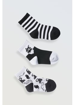 Biało-czarny zestaw skarpet z grafiką 3-PAK, Rozmiar -  31, Kolor - Multikolor ze sklepu REPORTER w kategorii Skarpetki dziecięce - zdjęcie 189106337
