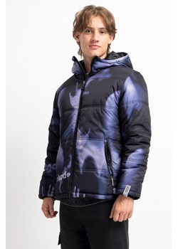 Pikowana kurtka z kolorową grafiką na całości ocieplana, Rozmiar - 146, Kolor - Multikolor ze sklepu REPORTER w kategorii Kurtki chłopięce - zdjęcie 189107236