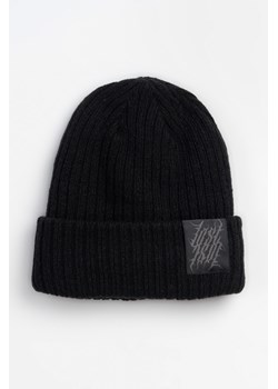 Czarna czapka z naszywką z boku, Rozmiar -  r2, Kolor - Czarny ze sklepu REPORTER w kategorii Czapki dziecięce - zdjęcie 189107325