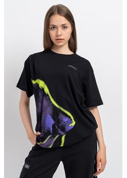 Czarny t-shirt OVERSIZE z kolorową grafiką z przodu, Rozmiar - 140, Kolor - Czarny ze sklepu REPORTER w kategorii Bluzki dziewczęce - zdjęcie 189107349