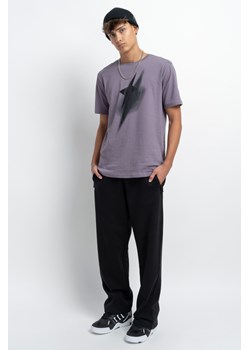 Czarne spodnie dresowe REGULAR z szerokimi nogawkami, Rozmiar - 140, Kolor - Czarny ze sklepu REPORTER w kategorii Spodnie chłopięce - zdjęcie 189107459