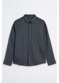 Szara koszula o regularnym kroju z długim rękawem, Rozmiar - 146, Kolor - Szary ze sklepu REPORTER w kategorii Koszule chłopięce - zdjęcie 189107526