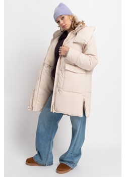 Beżowa długa pikowana kurtka z kapturem ocieplana, Rozmiar - 146, Kolor - Beżowy ze sklepu REPORTER w kategorii Kurtki dziewczęce - zdjęcie 189107588