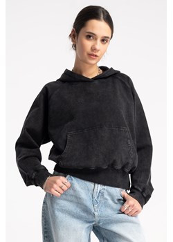 Ciemnoszara bluza z kapturem z efektem sprania krój BOXY, Rozmiar - 140, Kolor - Czarny ze sklepu REPORTER w kategorii Bluzy dziewczęce - zdjęcie 189107739