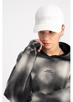 Biała czapka z daszkiem z haftem z przodu, Rozmiar -  r1, Kolor - Biały ze sklepu REPORTER w kategorii Czapki dziecięce - zdjęcie 189108067