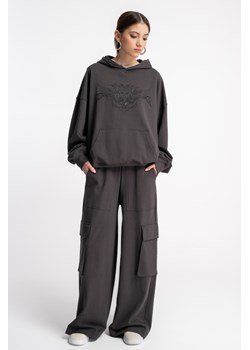 Ciemnoszare spodnie dresowe WIDE LEG, Rozmiar - 140, Kolor - Ciemny szary ze sklepu REPORTER w kategorii Spodnie dziewczęce - zdjęcie 189108279