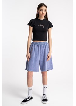 Fioletowe krótkie spodenki REGULAR z efektem sprania, Rozmiar - 140, Kolor - Fioletowy ze sklepu REPORTER w kategorii Spodenki dziewczęce - zdjęcie 189108448