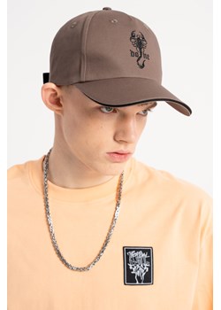 Brązowa czapka z daszkiem z haftem z przodu, Rozmiar -  r1, Kolor - Brązowy ze sklepu REPORTER w kategorii Czapki dziecięce - zdjęcie 189108547