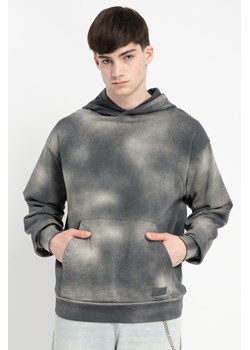 Szara bluza REGULAR z kapturem z efektem sprania, Rozmiar - 170, Kolor - Szary ze sklepu REPORTER w kategorii Bluzy chłopięce - zdjęcie 189108747