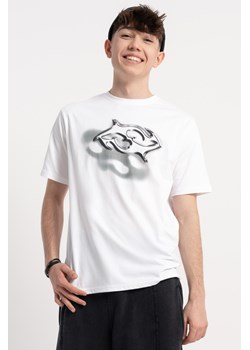 Biały t-shirt REGULAR z autorską grafiką z przodu, Rozmiar - 170, Kolor - Biały ze sklepu REPORTER w kategorii T-shirty chłopięce - zdjęcie 189108806
