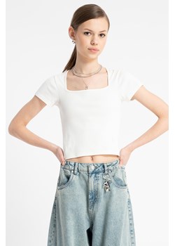 Kremowa bluzka SLIM w prążki z dekoltem karo, Rozmiar - 170, Kolor - Kremowy ze sklepu REPORTER w kategorii Bluzki dziewczęce - zdjęcie 189109228